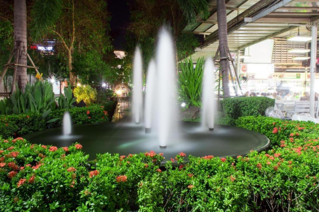 Thanburi Hotel Udon Thani Bagian luar foto