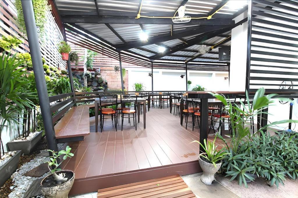 Thanburi Hotel Udon Thani Bagian luar foto